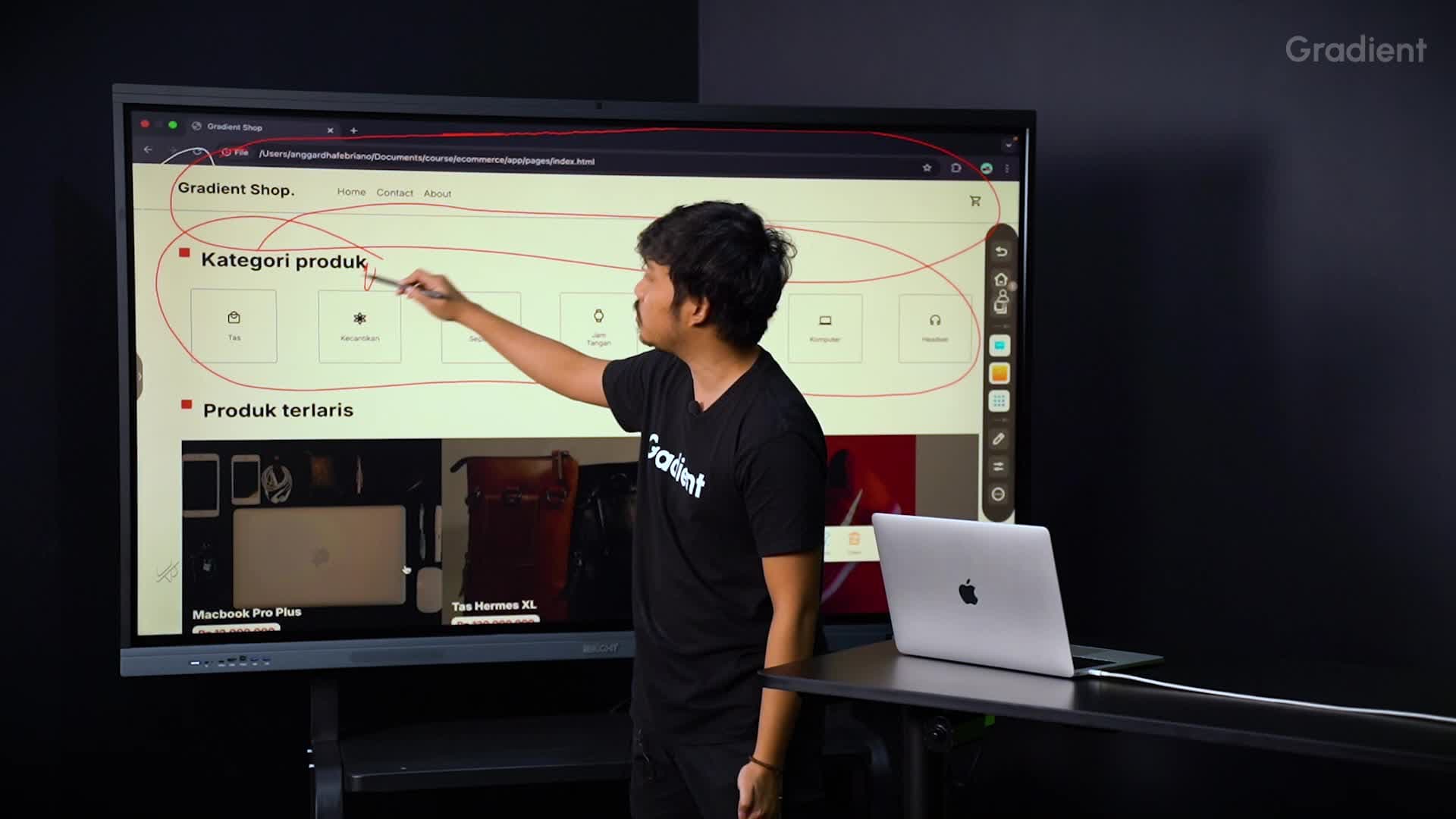 Strategi Divide and Conquer dalam Membuat Website