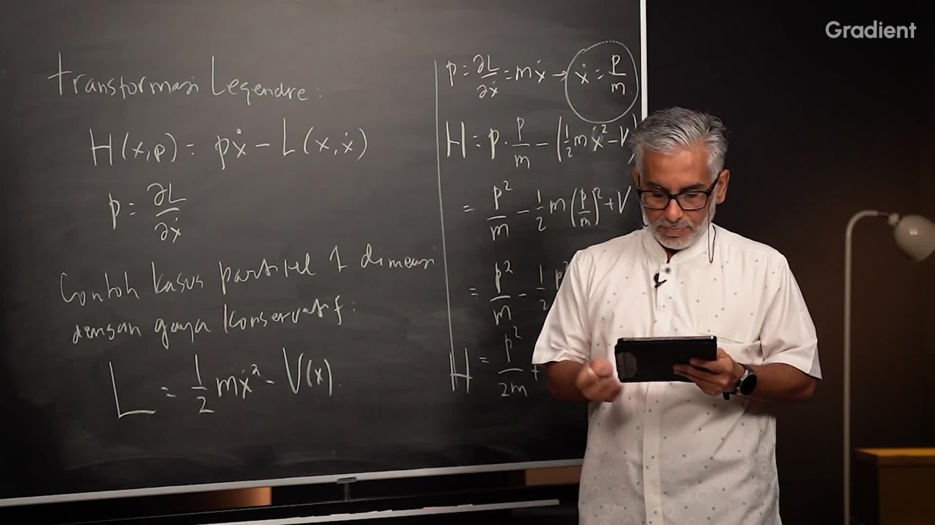 Contoh Kasus: Partikel 1 Dimensi dan Relasi Hamiltonian dengan Energi Total